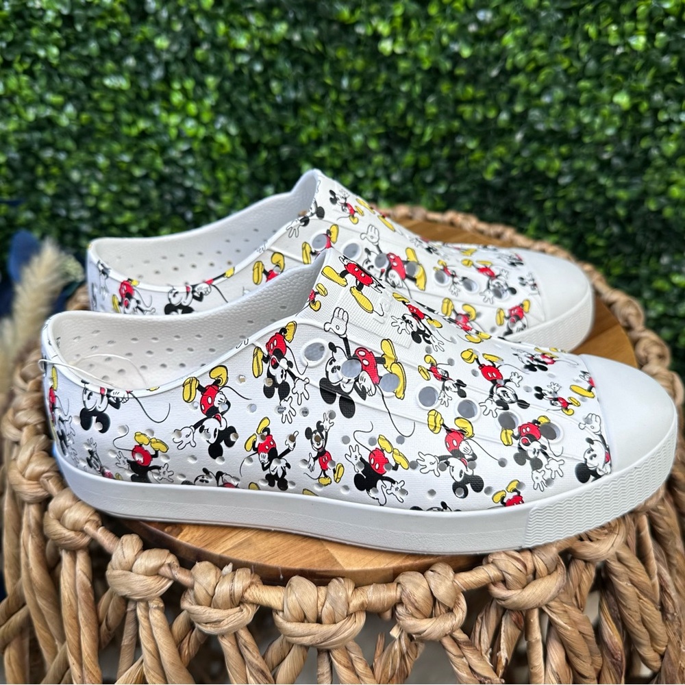 Native x Disney NWT Mickey Mouse  Slip-Ons Jefferson print‎ nwt